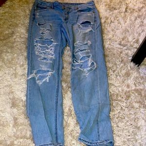 Wore ONCE!! Size 8 boyfriend jeans